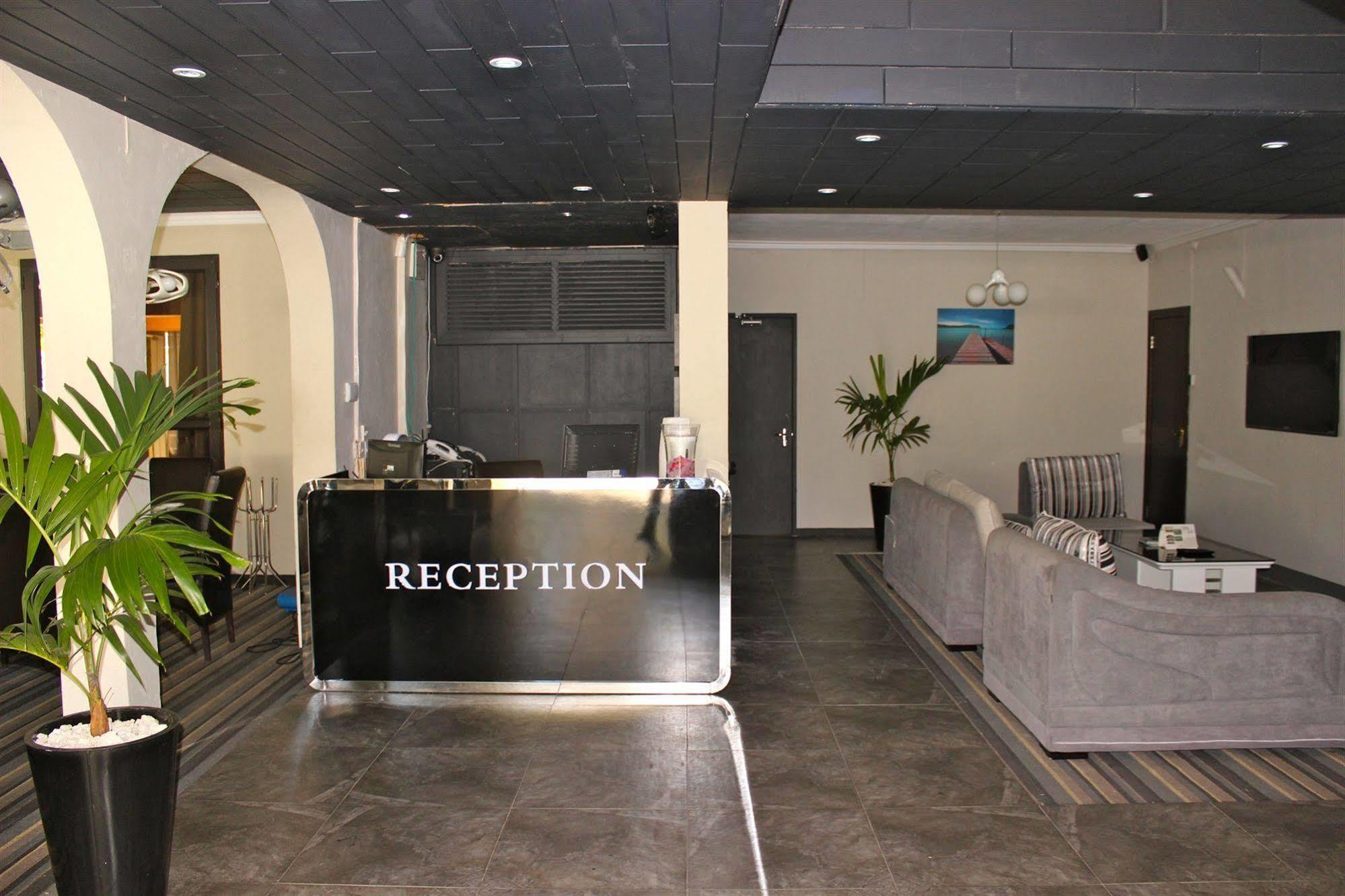 West Palm Inn Flic-en-Flacq Dış mekan fotoğraf