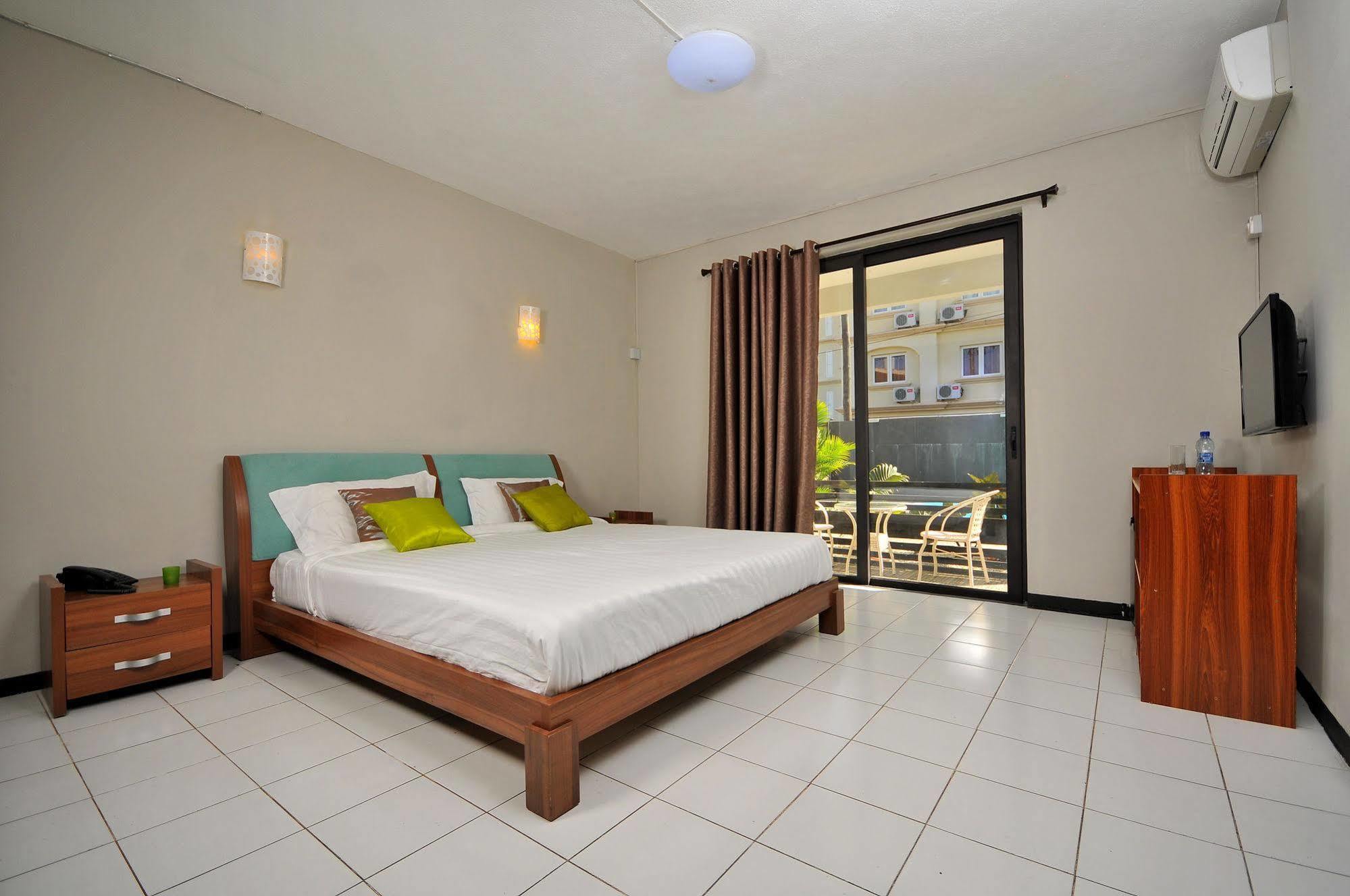 West Palm Inn Flic-en-Flacq Dış mekan fotoğraf